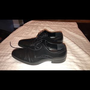 Kenneth Cole men’s shoe